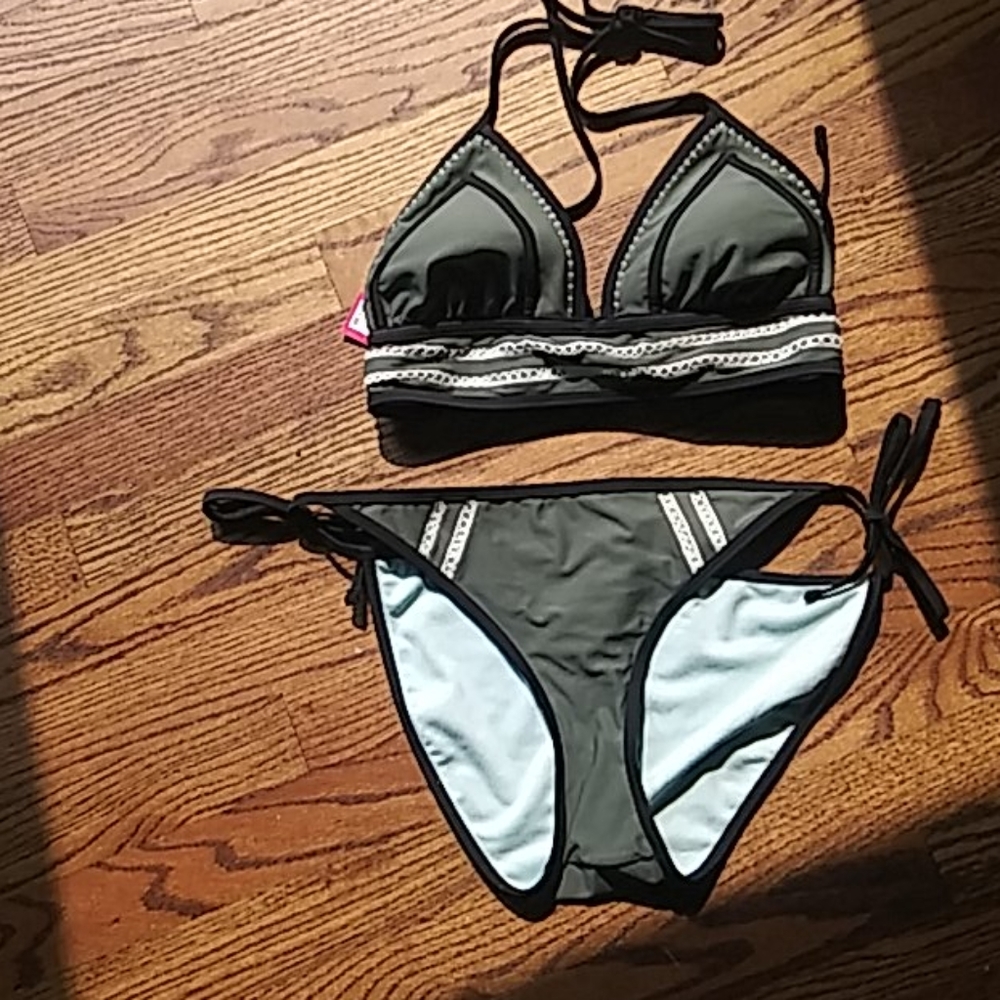 Bathing Suit - Picture 2 of 2